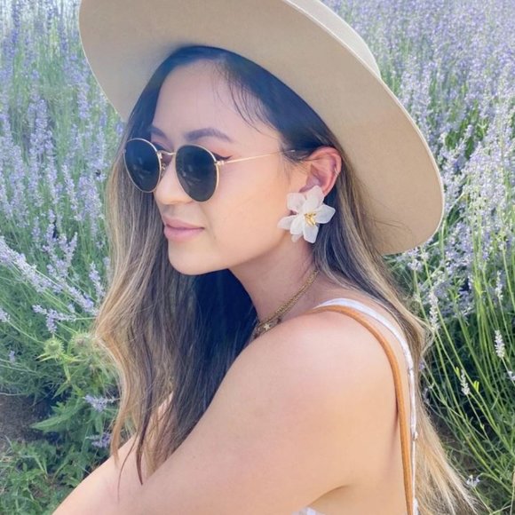 Big Flower Studs Statement Earrings White & Gold - Picture 3 of 7